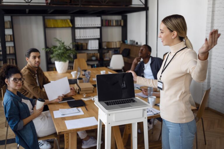 Incubadoras de empresas y startups: Qué son y cómo funcionan